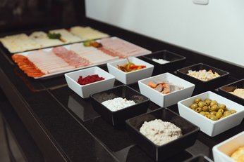 EA Hotel Embassy Prague**** - завтраки