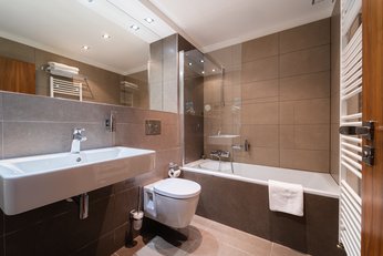 EA Hotel Embassy Prague**** - dvoulůžkový pokoj s balkonem - koupelna