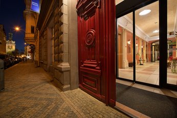 EA Hotel Embassy Prague**** - entry to the hotel