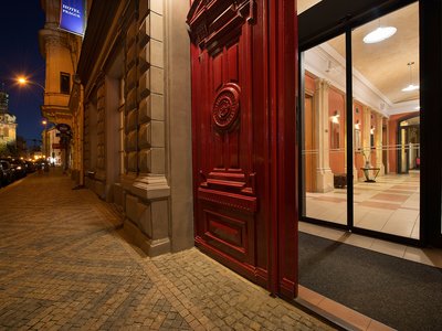 EA Hotel Embassy Prague**** - entry to the hotel
