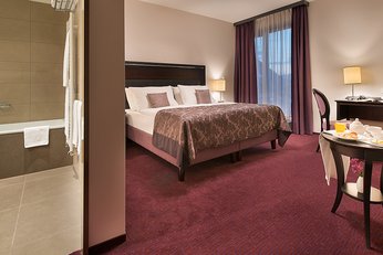 EA Hotel Embassy Prague**** - двухместный номер с балконом